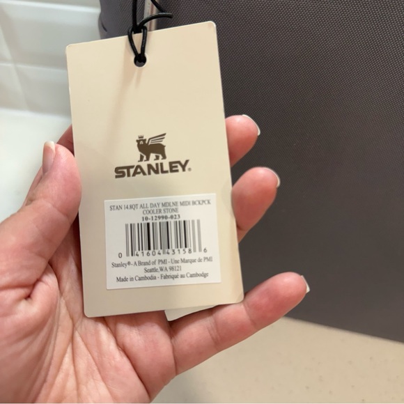 Stanley Gray Cooler Backpack with light gray Zipper Accents - Picture 8 of 9